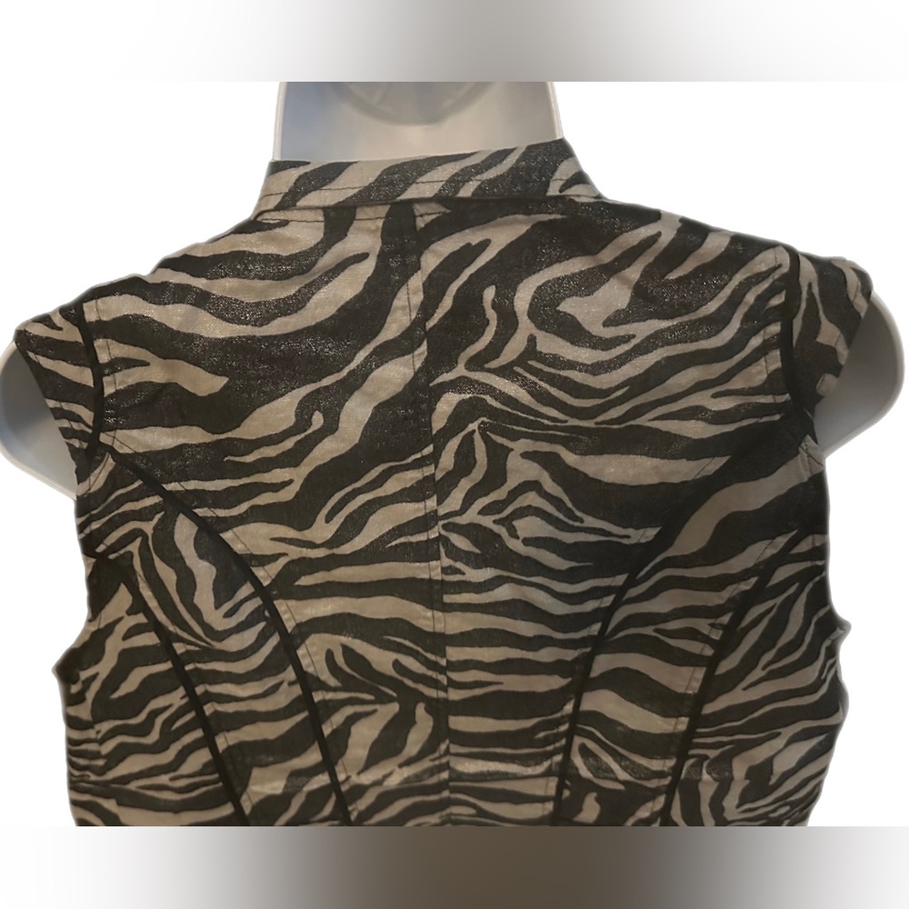 Chico’s vest - Picture 8 of 9
